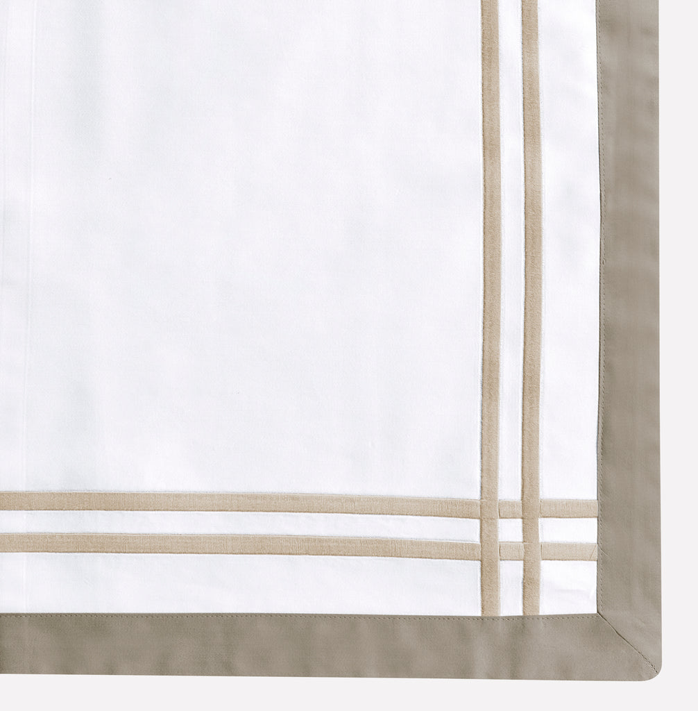 Sinfonia White/ Khaki swatch