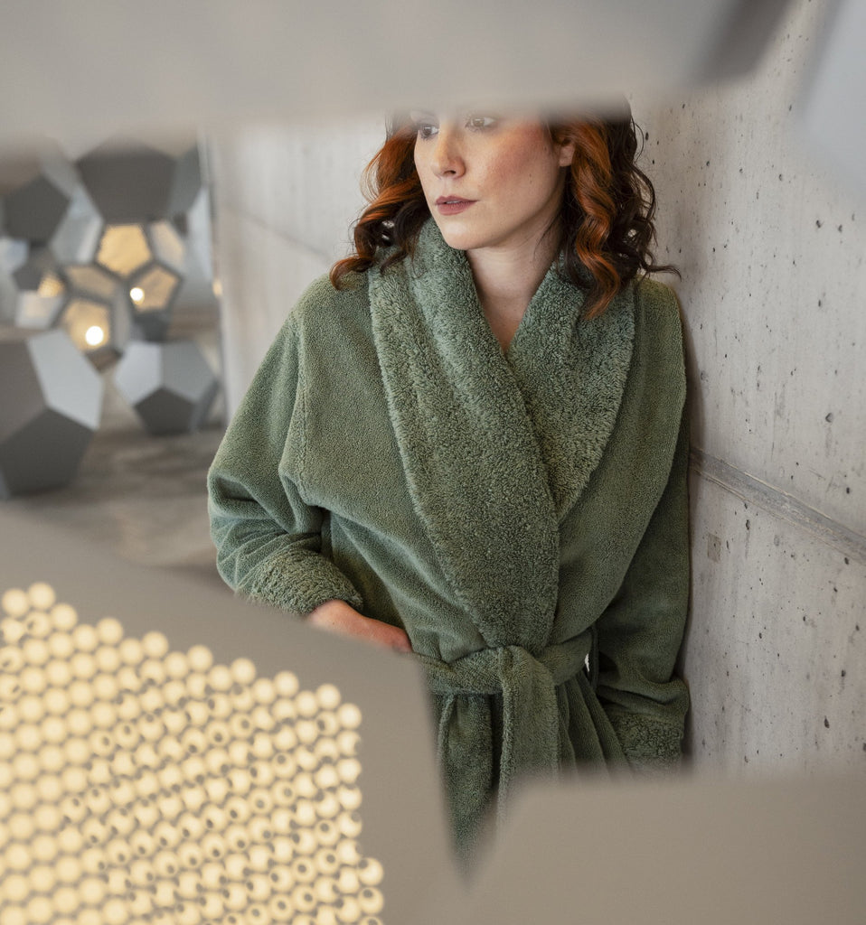 Abyss Comfy robe in Evergreen.