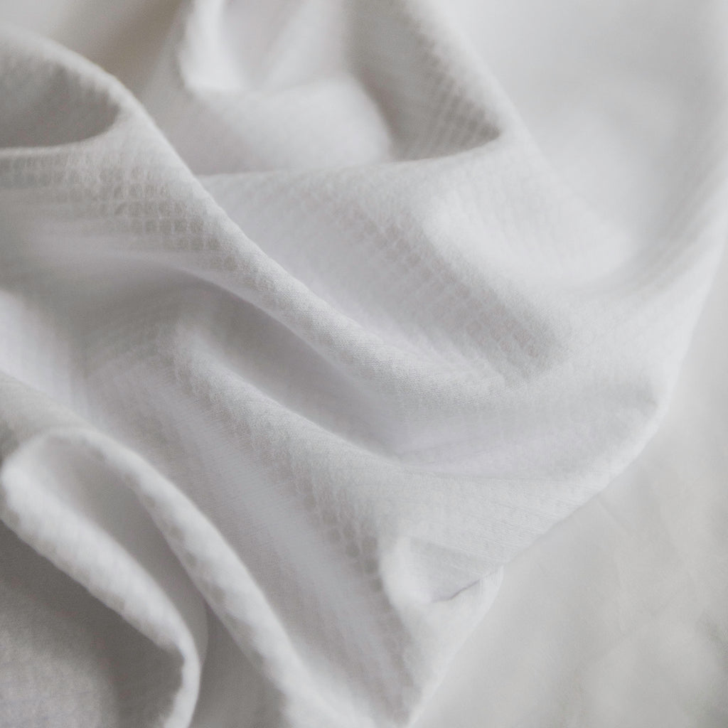 St Geneve AmbiCool Cooling Mattress Protector close up