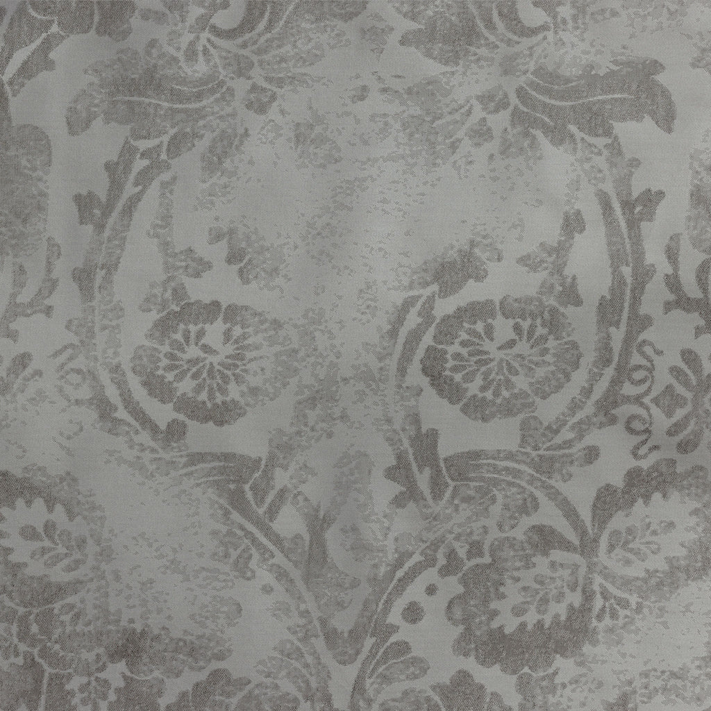 Sample in Raisin colour 