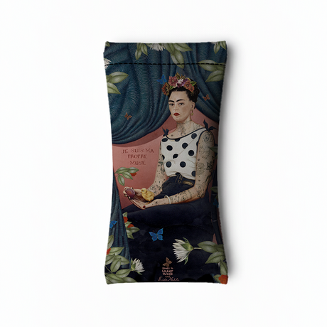 Case for glasses with woman portrait print 