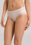 Hanro Cotton Lace Midi Brief in powder