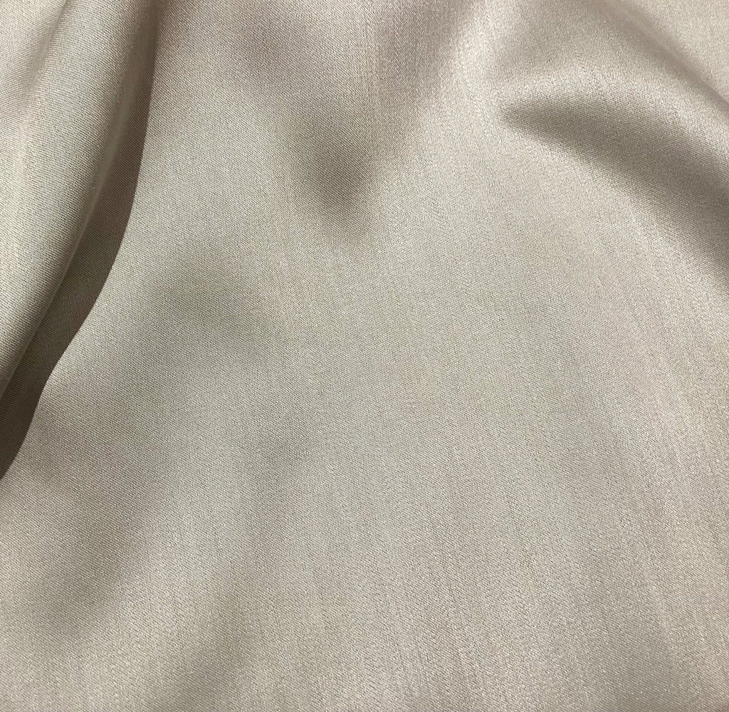 Legna Dahlia Pewter Swatch