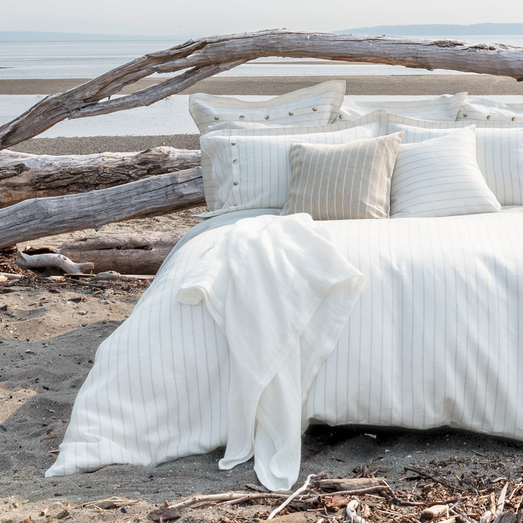 Linea Latte/Pannacotta bedding on beach