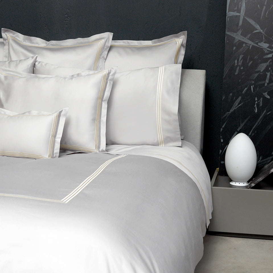 Platinum Sateen Pearl/ Ivory bedding