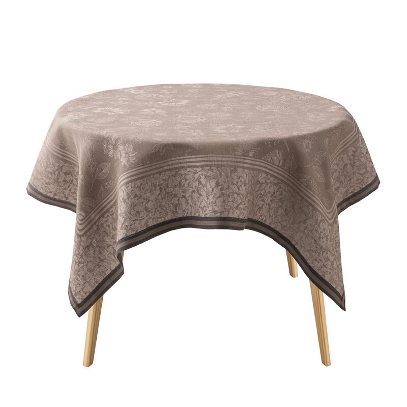 Tablecloth with flowers in pink (dusty pink)