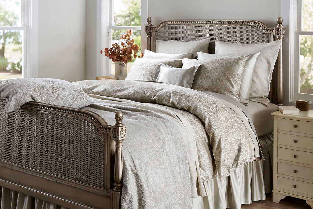 Patterned bedding and pillows in Oregano colour 