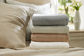 SDH Alassio stack of coverlets