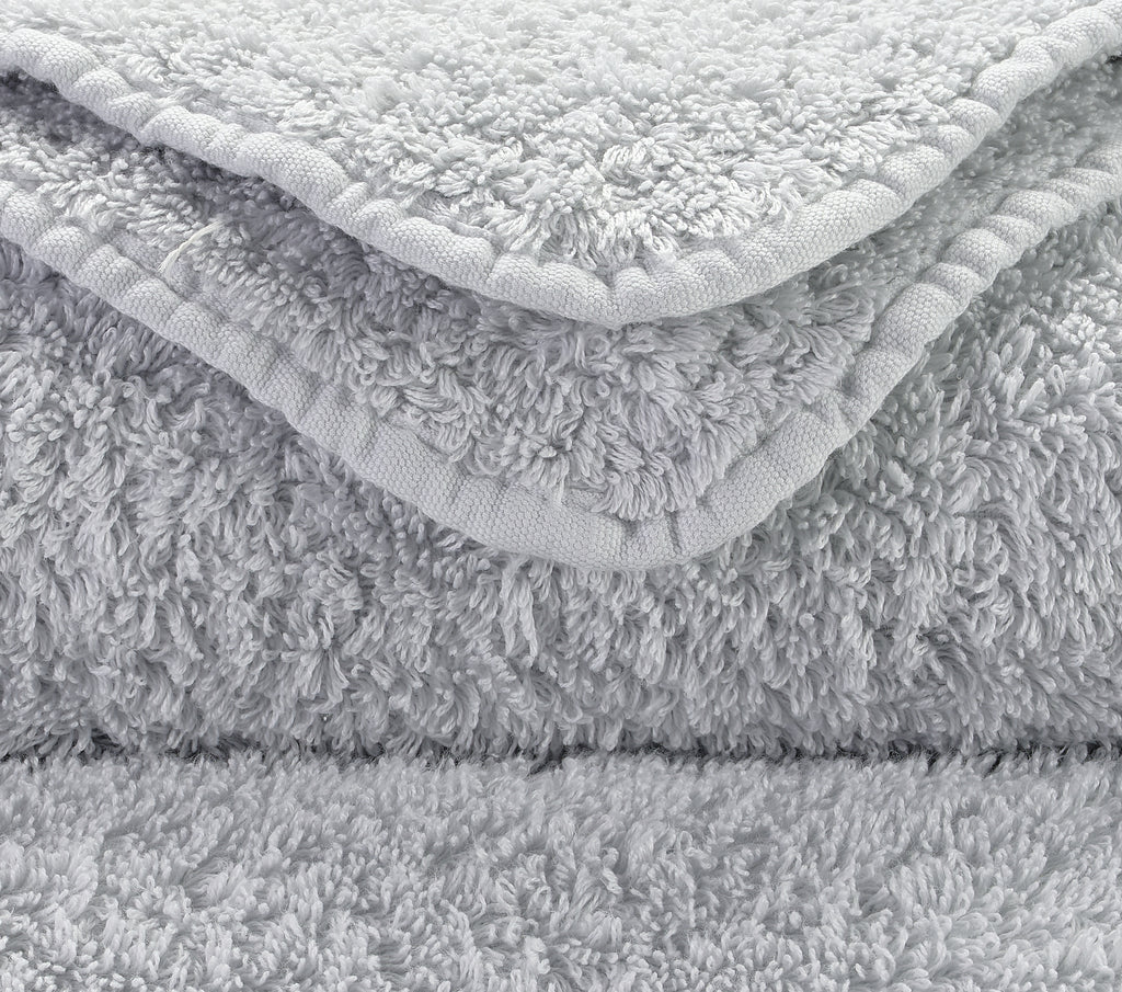 Abyss Superpile 930 Perle Colour Swatch