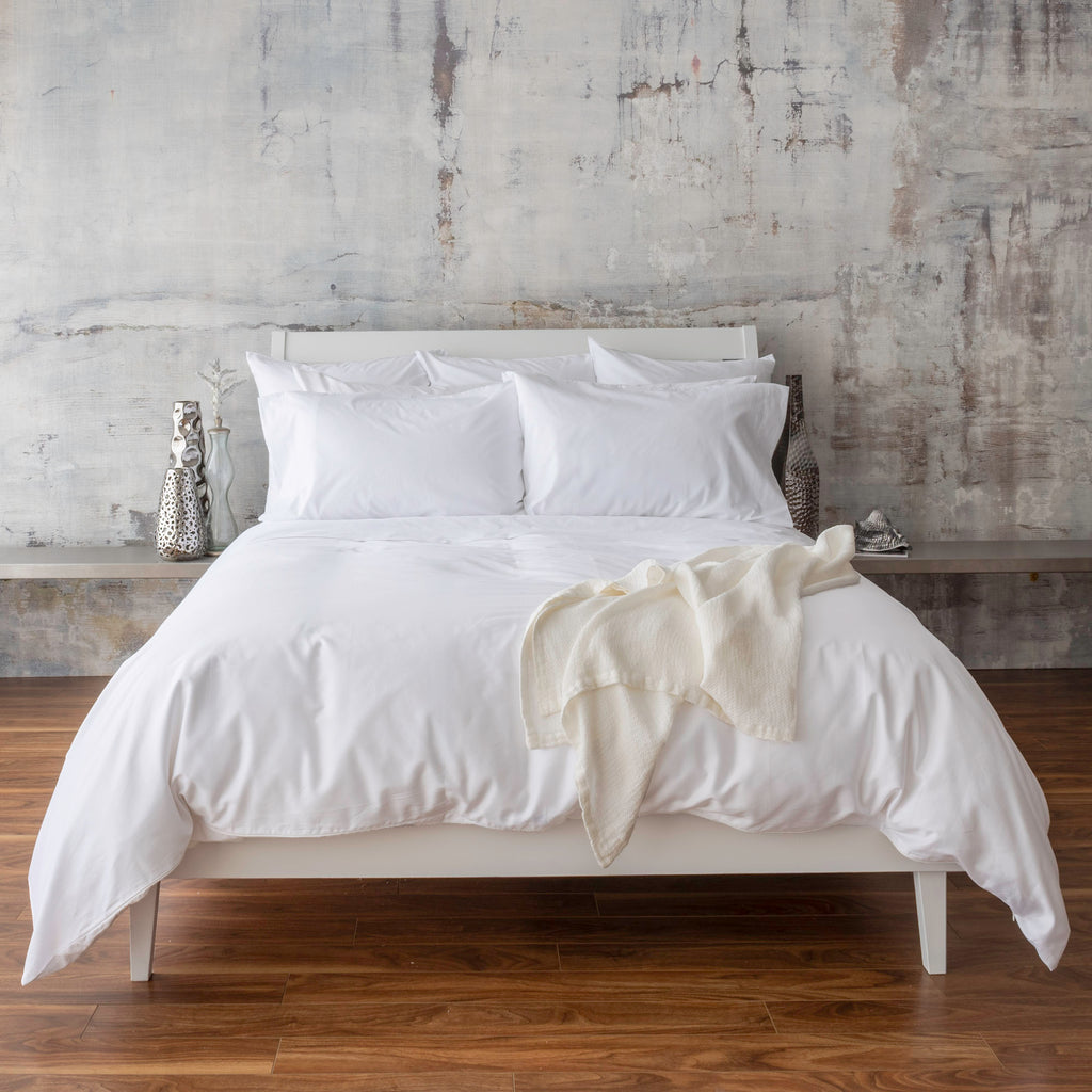 SG Sintra bedding with accent throw
