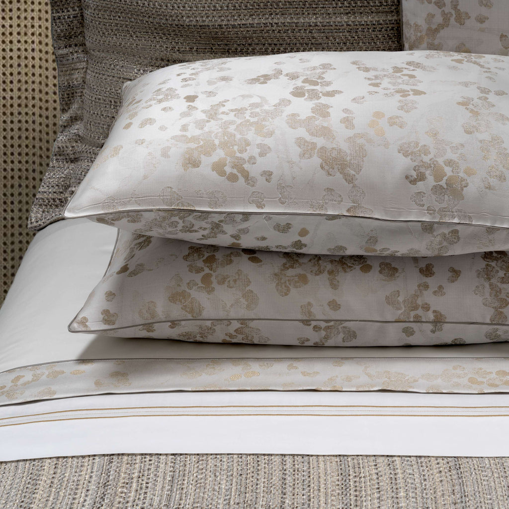 Shams with floral jacquard pattern 