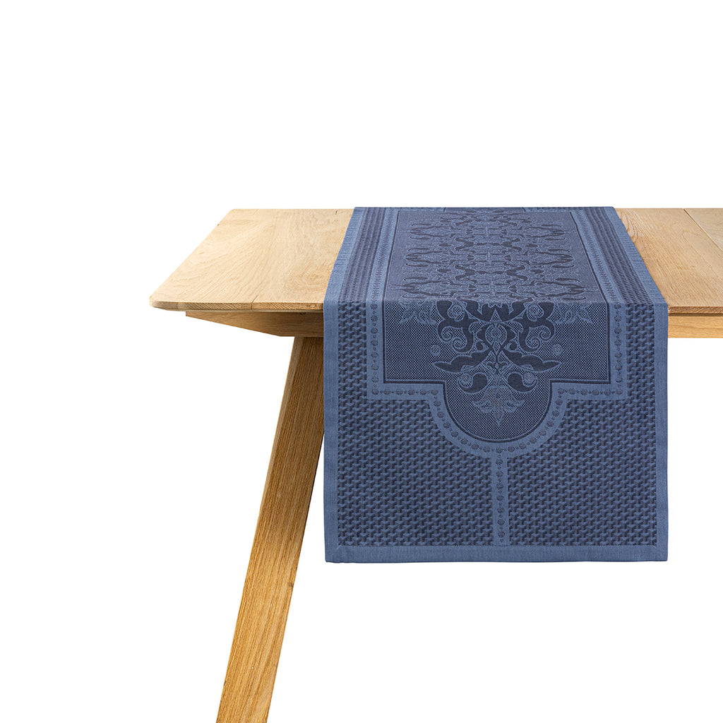 Le Jacquard Francais Palais Venitien runner in blue