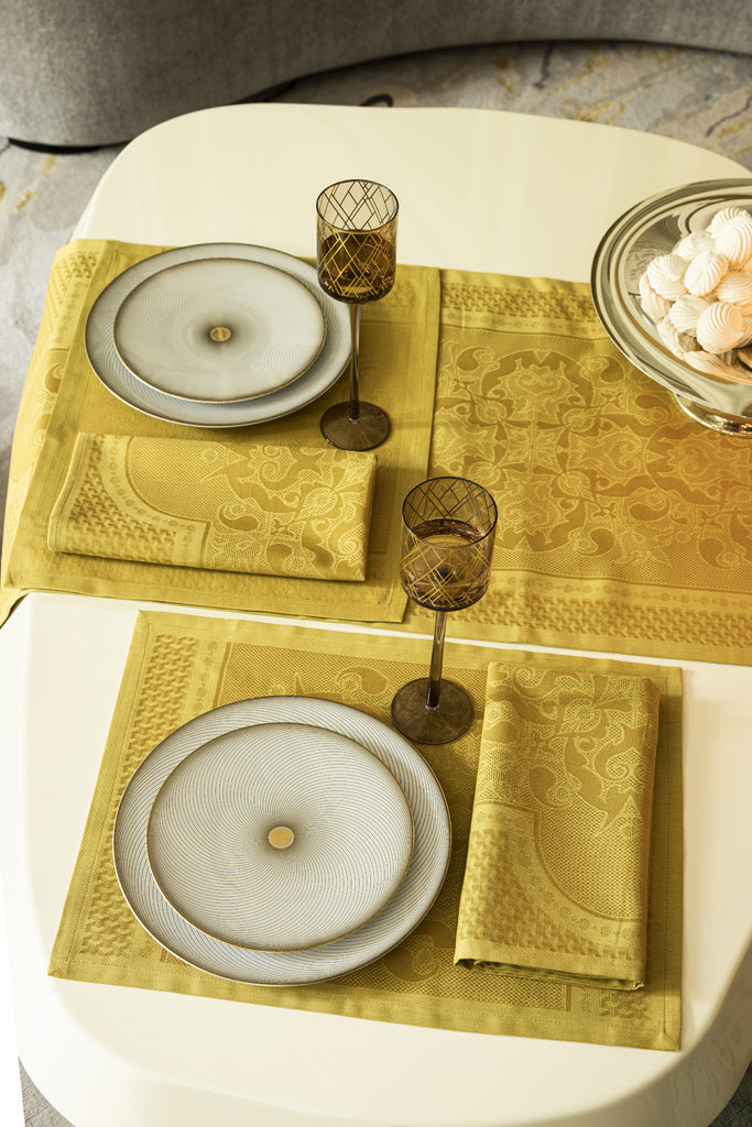 Le Jacquard Francais Palais Vénitien napkin, placemat and runner in yellow