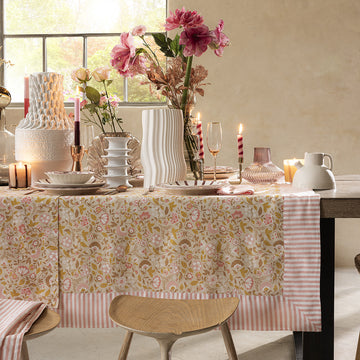 Le Jacquard Francais Boheme Tablecloth with modern romantic table setting