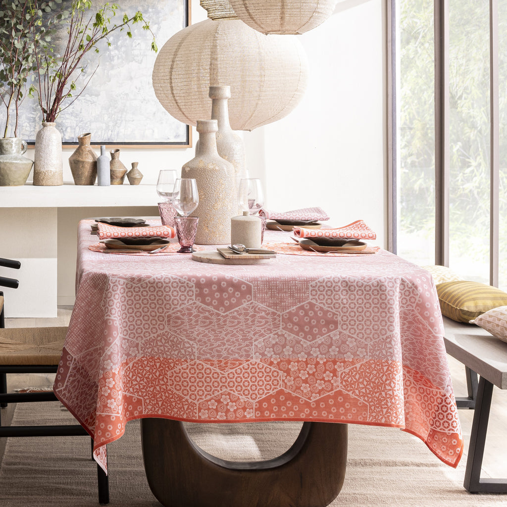 Le Jacquard Francais Wagara pink table cloth