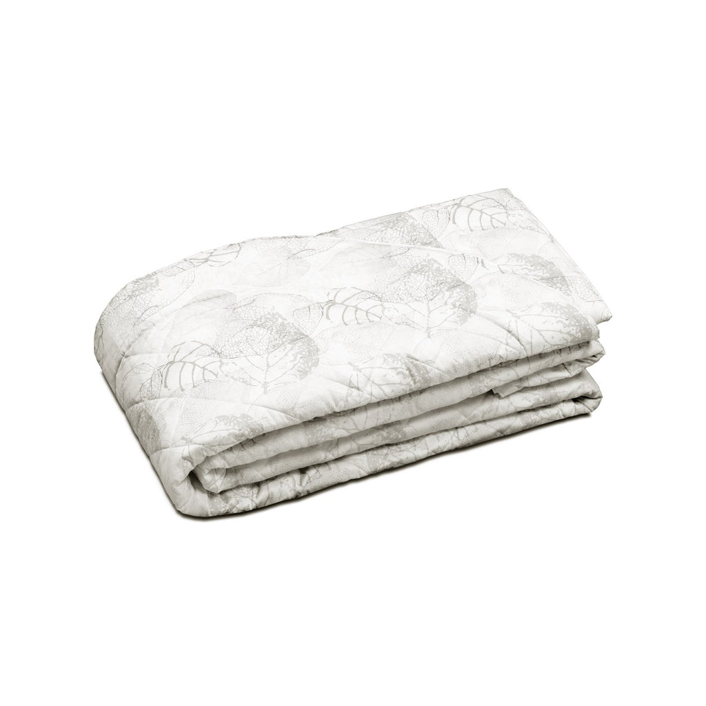 Feuillage Print Quilt in Ivory 