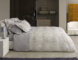 Oriente Grey Bedding