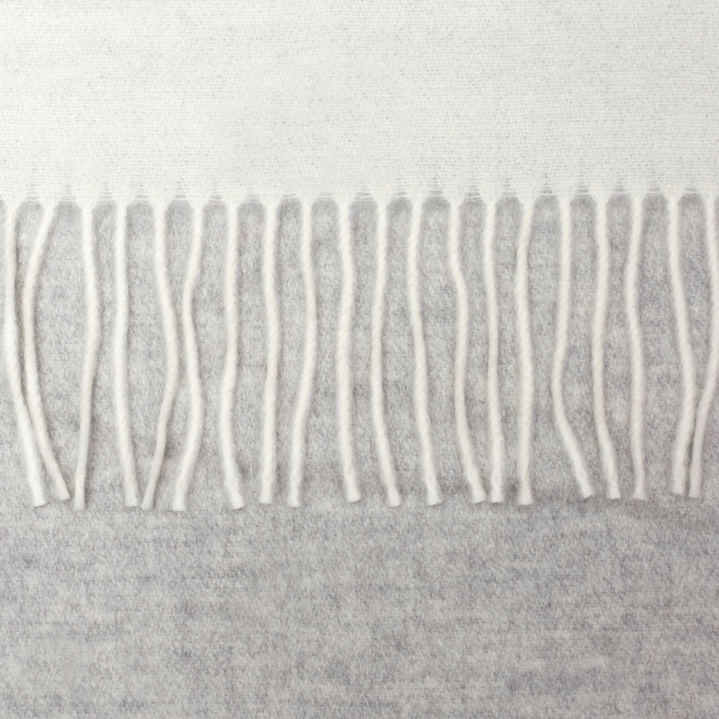 Dolomiti Throw Ivory/Pearl Swatch