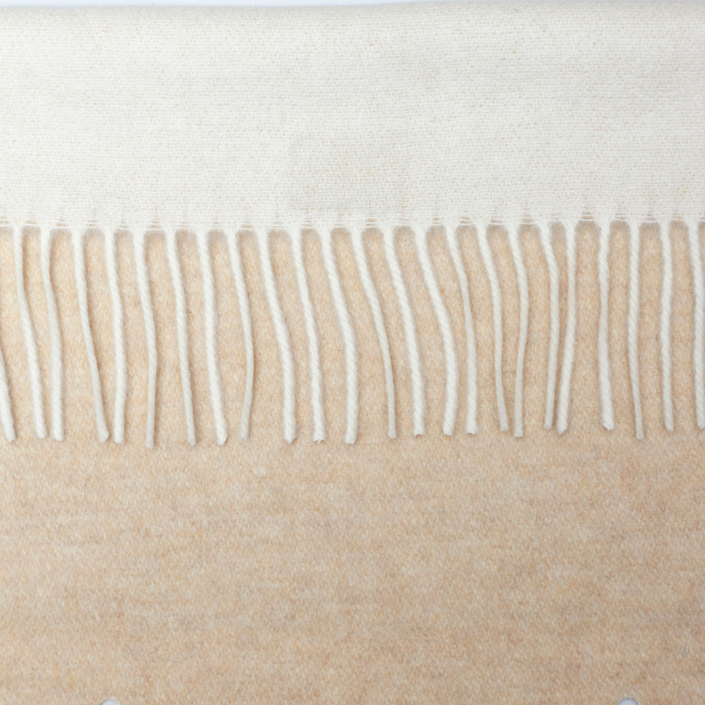 Dolomiti Throw Camel/Ivory Swatch