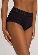 Moments Maxi Briefs - Black 