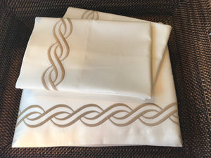Linda Embroidered Sheet Set