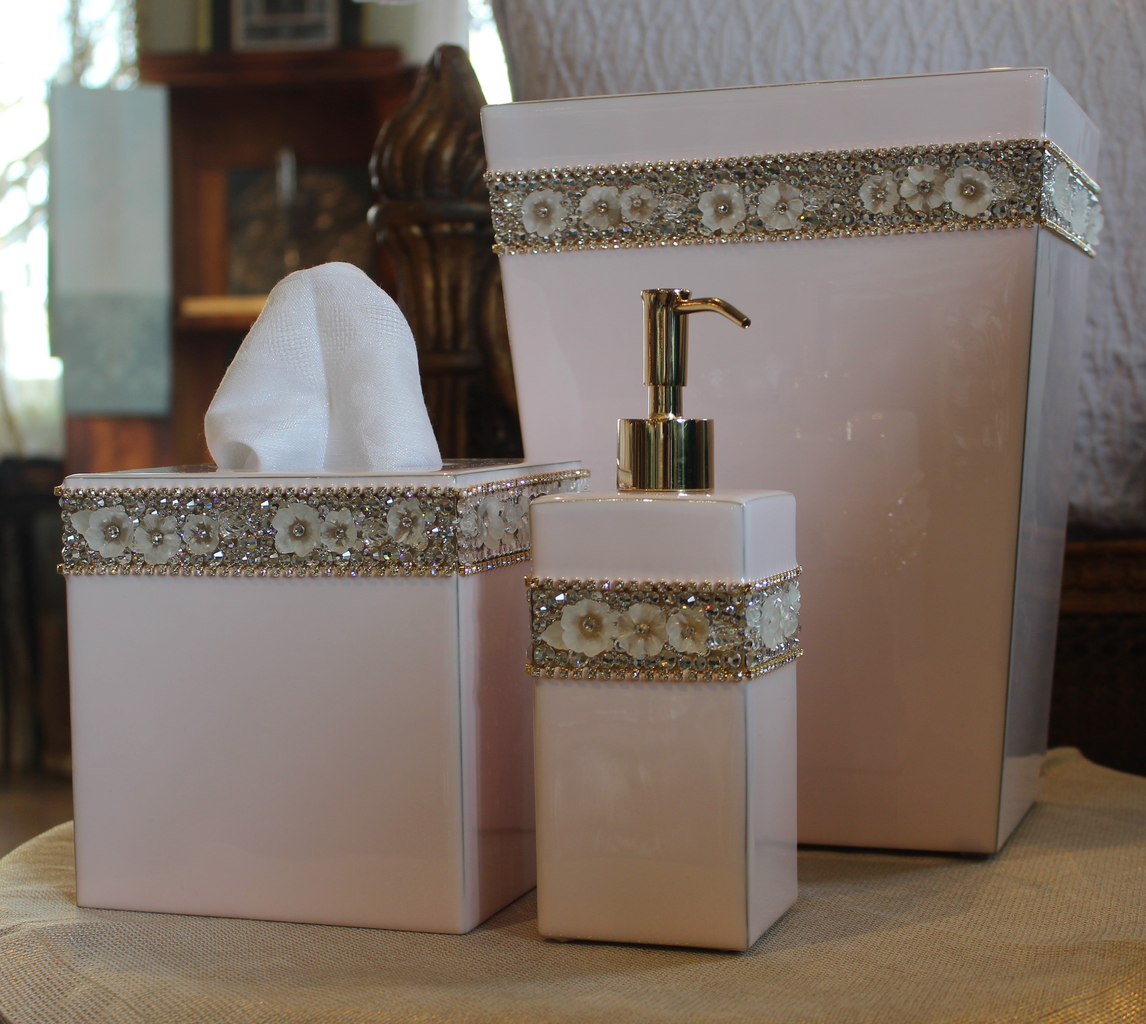 Chantilly Ballerina/Gold Floral Glass and Crystal Bathroom Accessories