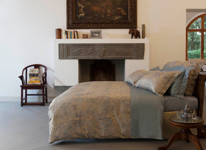 Oriente Wilton Blue Bedding