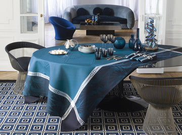 Palace Peacock Tablecloth with table setting 