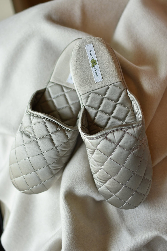 Pebble Silk Slippers