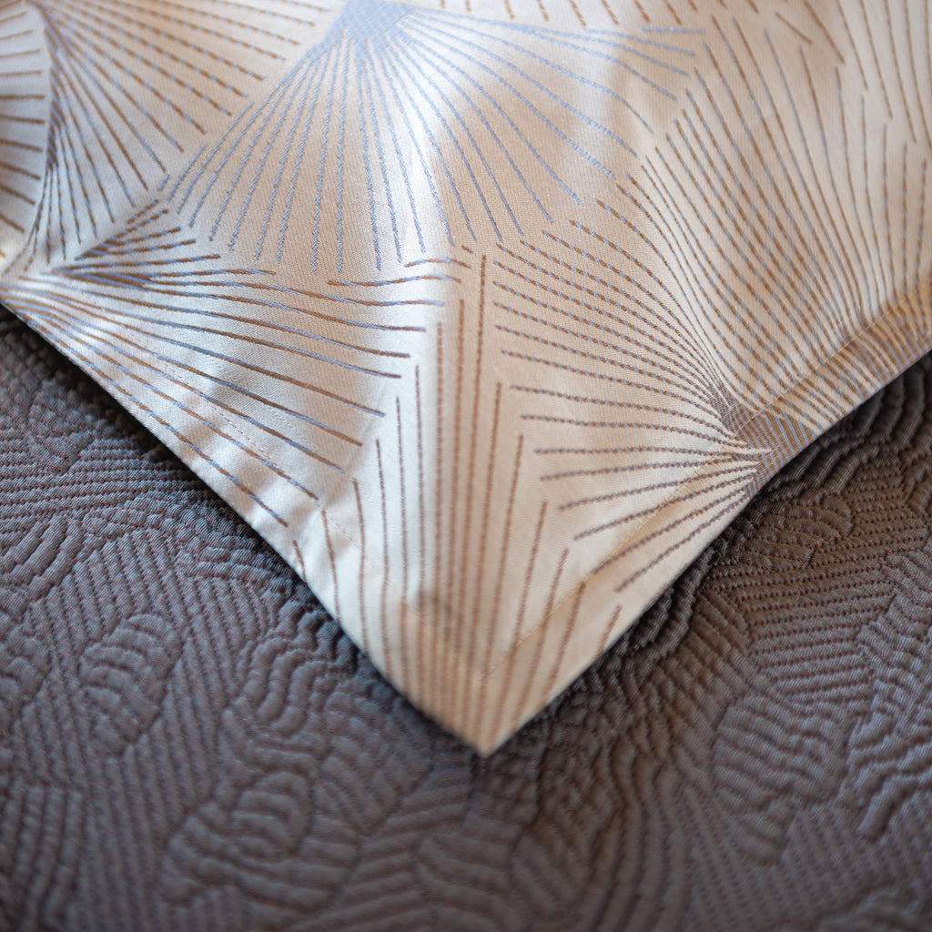 Fitzgerald sham corner detail