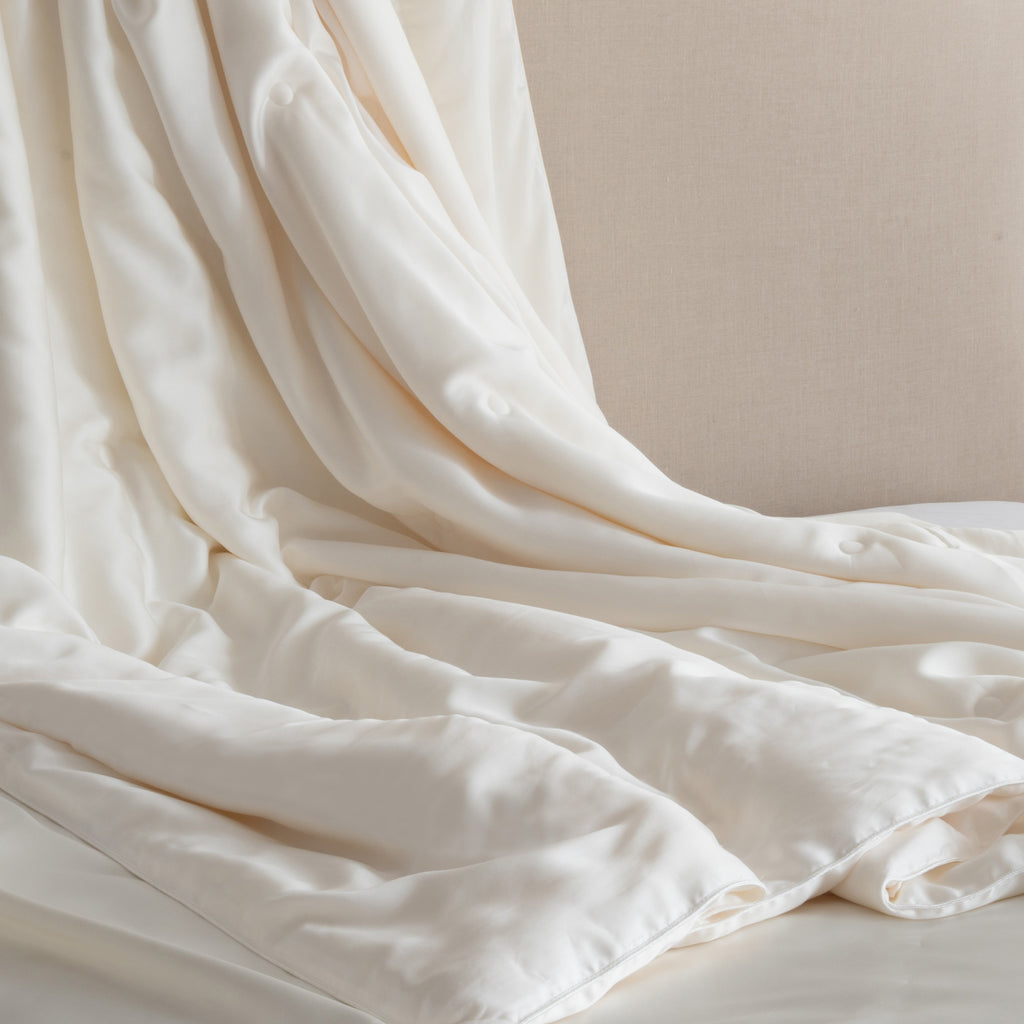 Silk Duvet fabric detail 