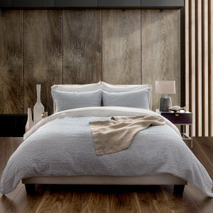 Athena Lake Bedding